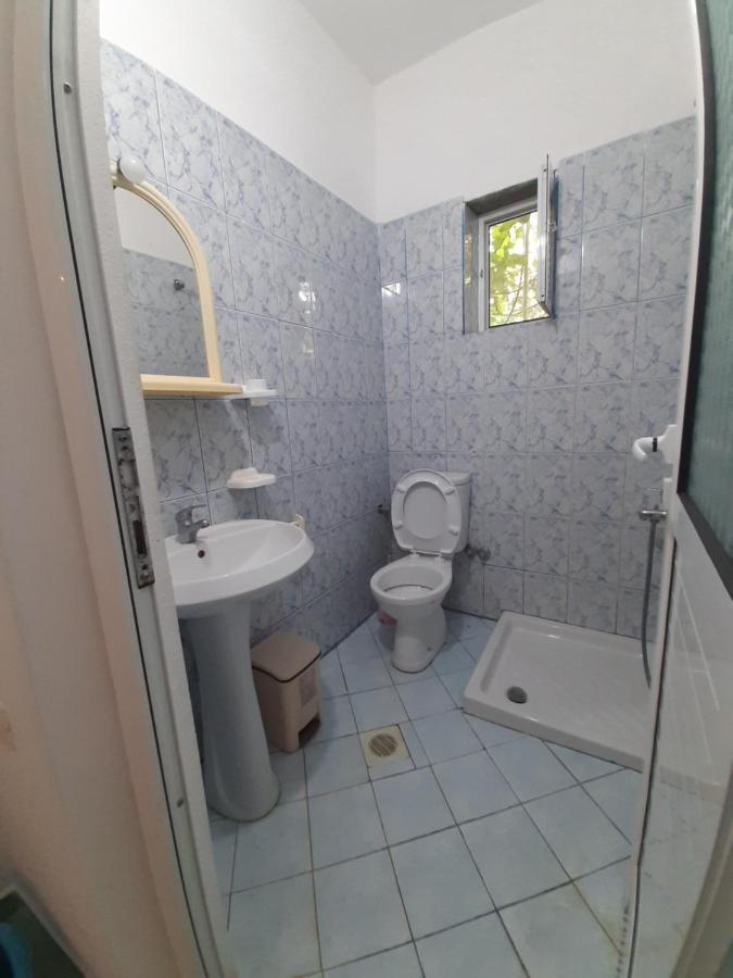 Hillside Apartments Borsh Ngoại thất bức ảnh