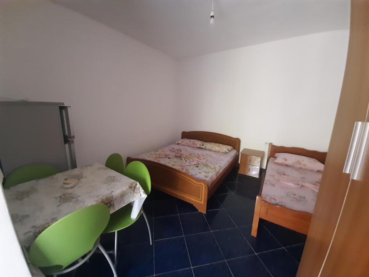 Hillside Apartments Borsh Ngoại thất bức ảnh