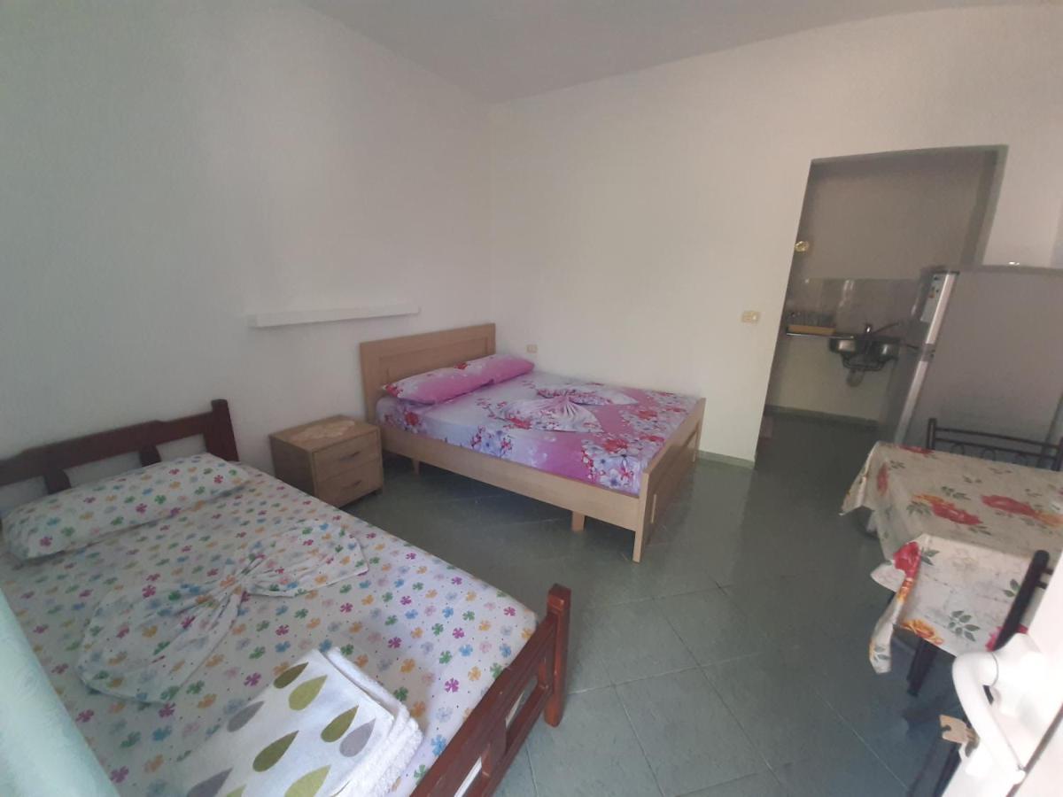 Hillside Apartments Borsh Ngoại thất bức ảnh